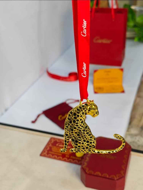 Luxury Leopard Car Hanging Ornament – Premium Vehicle Decor alternate view