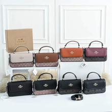 Structured Mini Handbag with Classic Signature-Inspired Style – 19 × 5 × 6cm