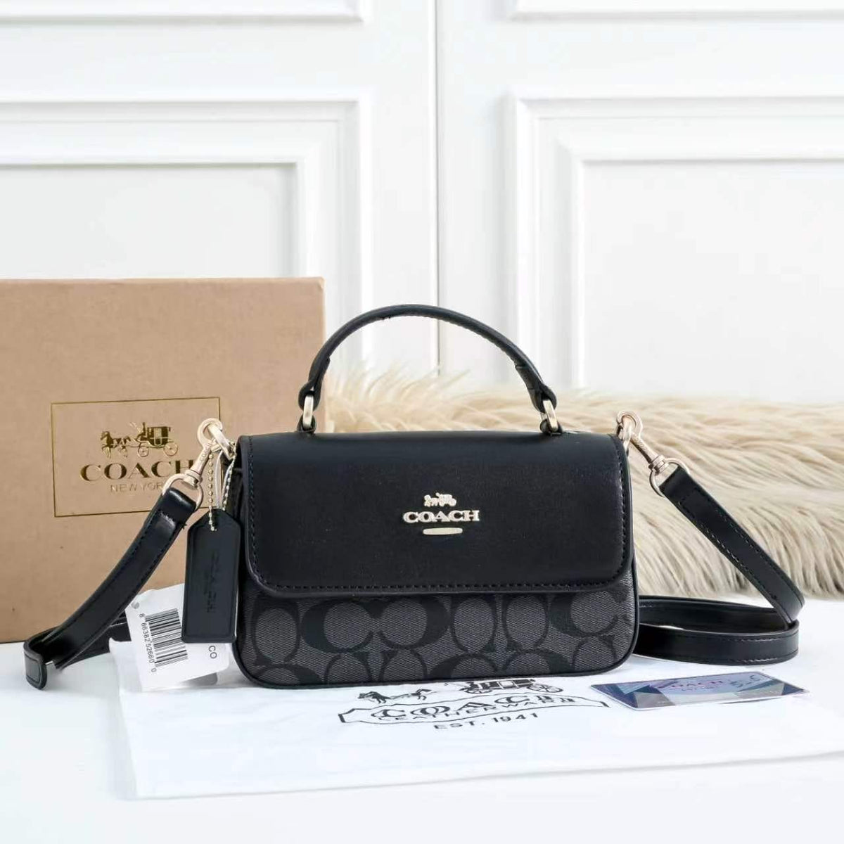 Structured Mini Handbag with Classic Signature-Inspired Style – 19 × 5 × 6cm