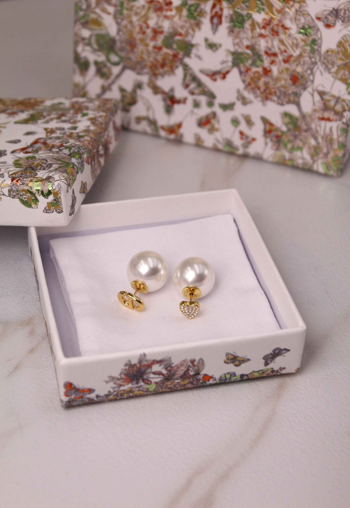Dior Tribales Pearl Earrings – New Collection