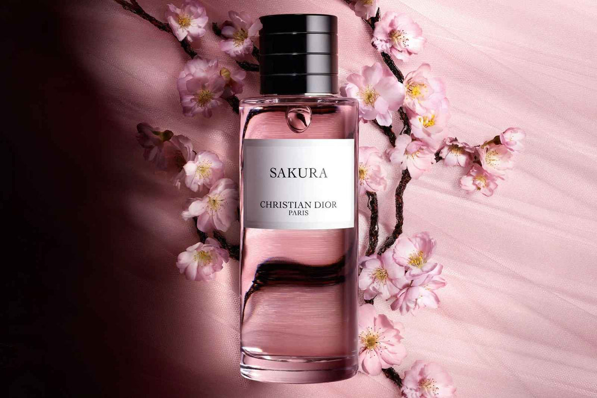 عطر زهري مستوحى من زهور الساكورا – 250 مل